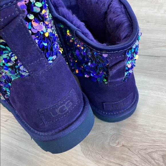 🍃UGG🍃 UGG Classic Mini Stellar Sequin Boots In Black BOOT - Picture 6 of 14